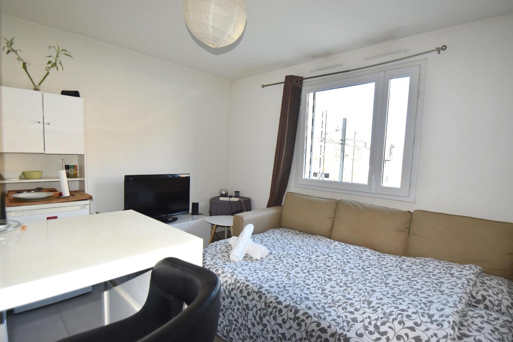 Studio Gare St Roch 1Er Etage - Air Rental Montpellier Exterior foto