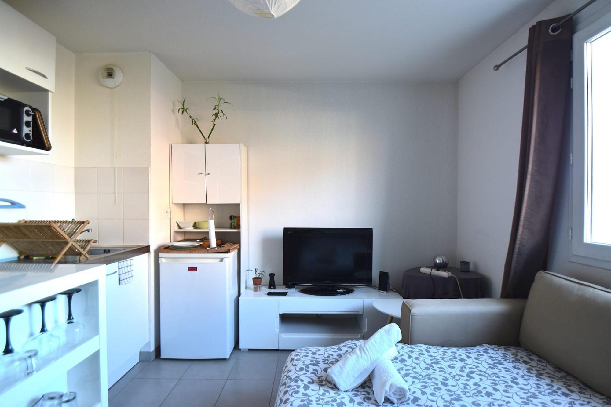 Studio Gare St Roch 1Er Etage - Air Rental Montpellier Exterior foto