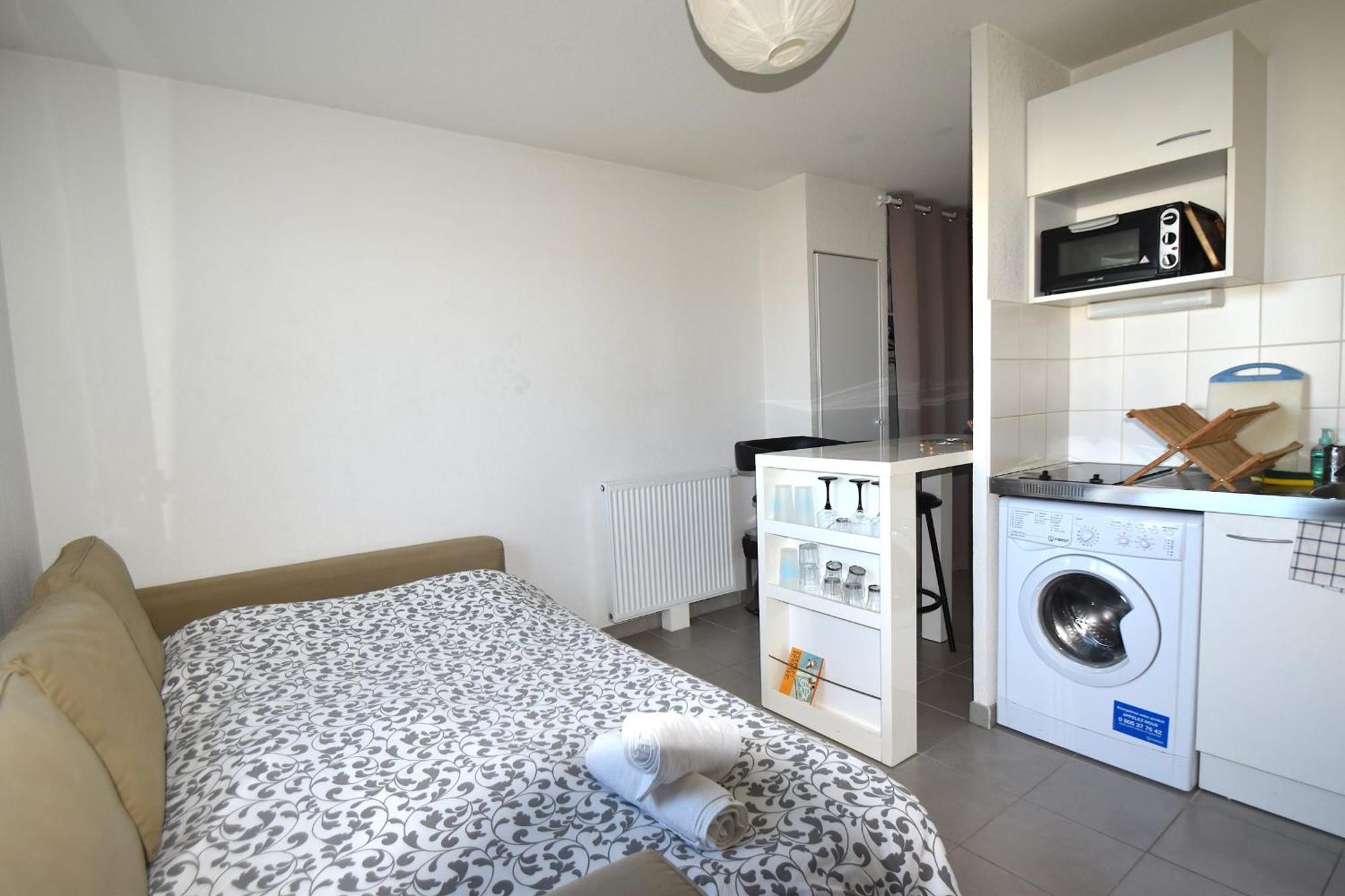Studio Gare St Roch 1Er Etage - Air Rental Montpellier Exterior foto